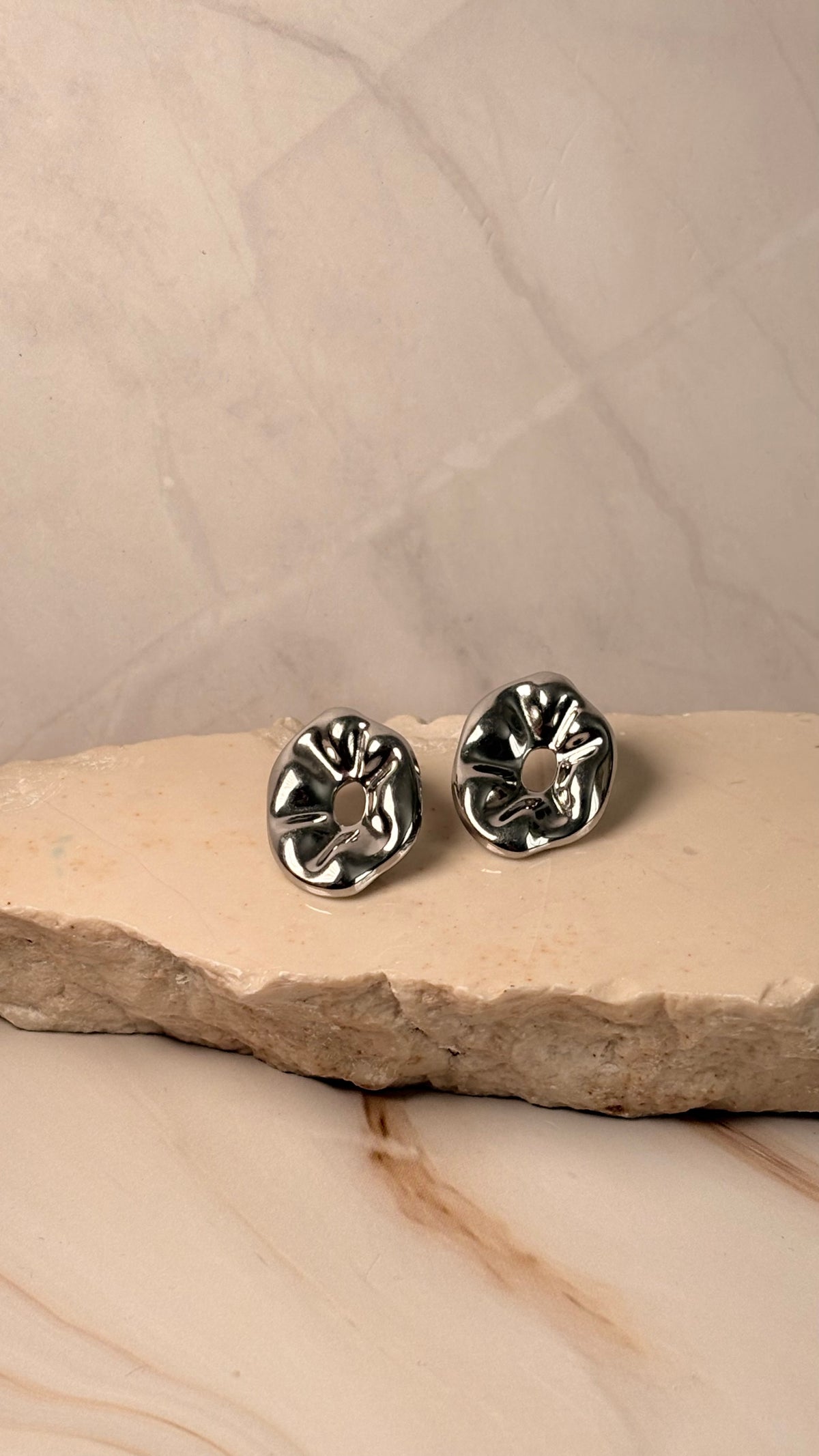 Arete pasita mini plata