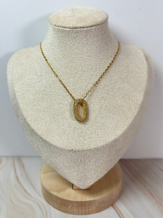 Collar óvalo brillante dorado