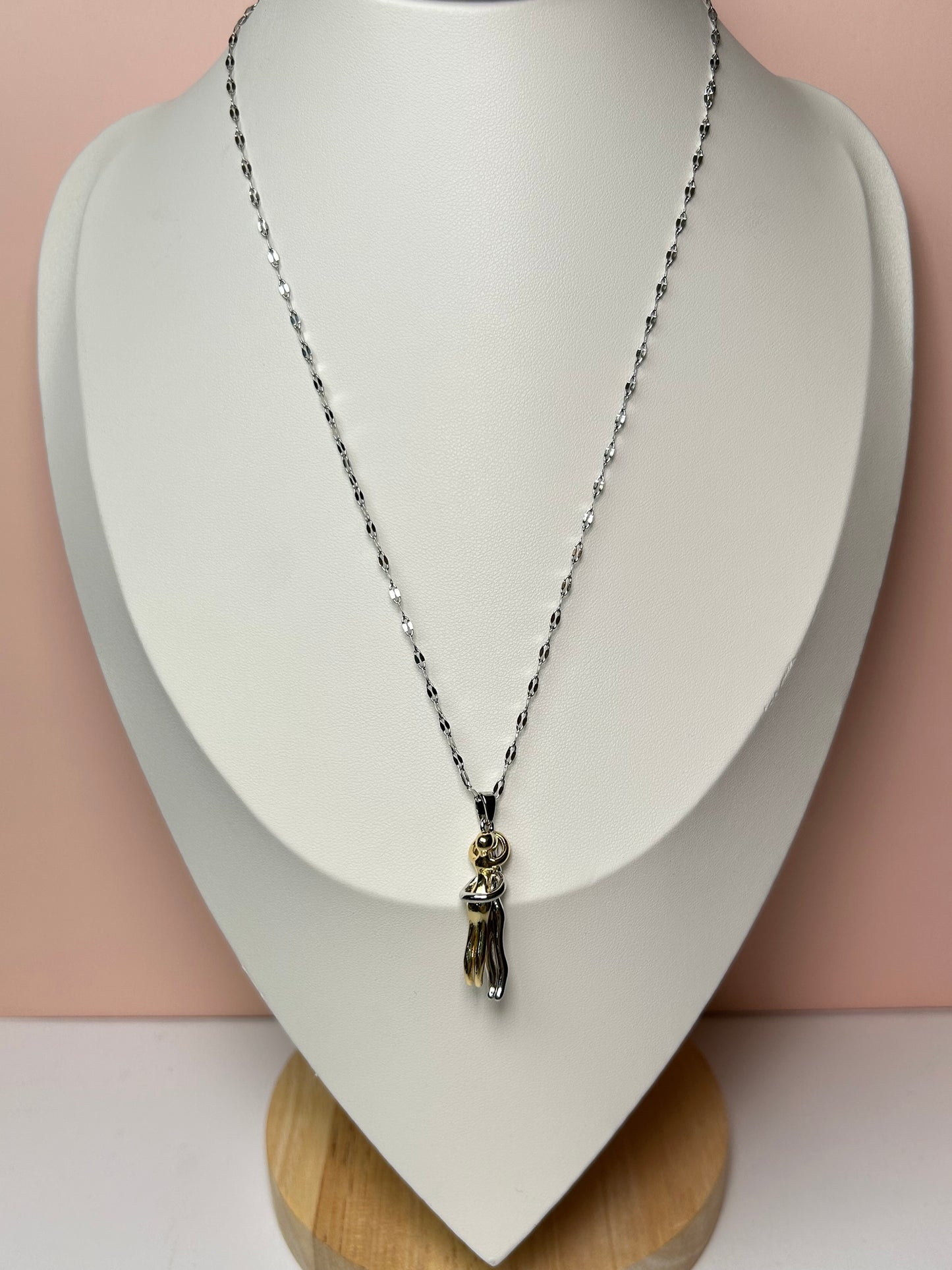 Collar enlazado amor