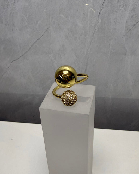 Anillo Dorado balls