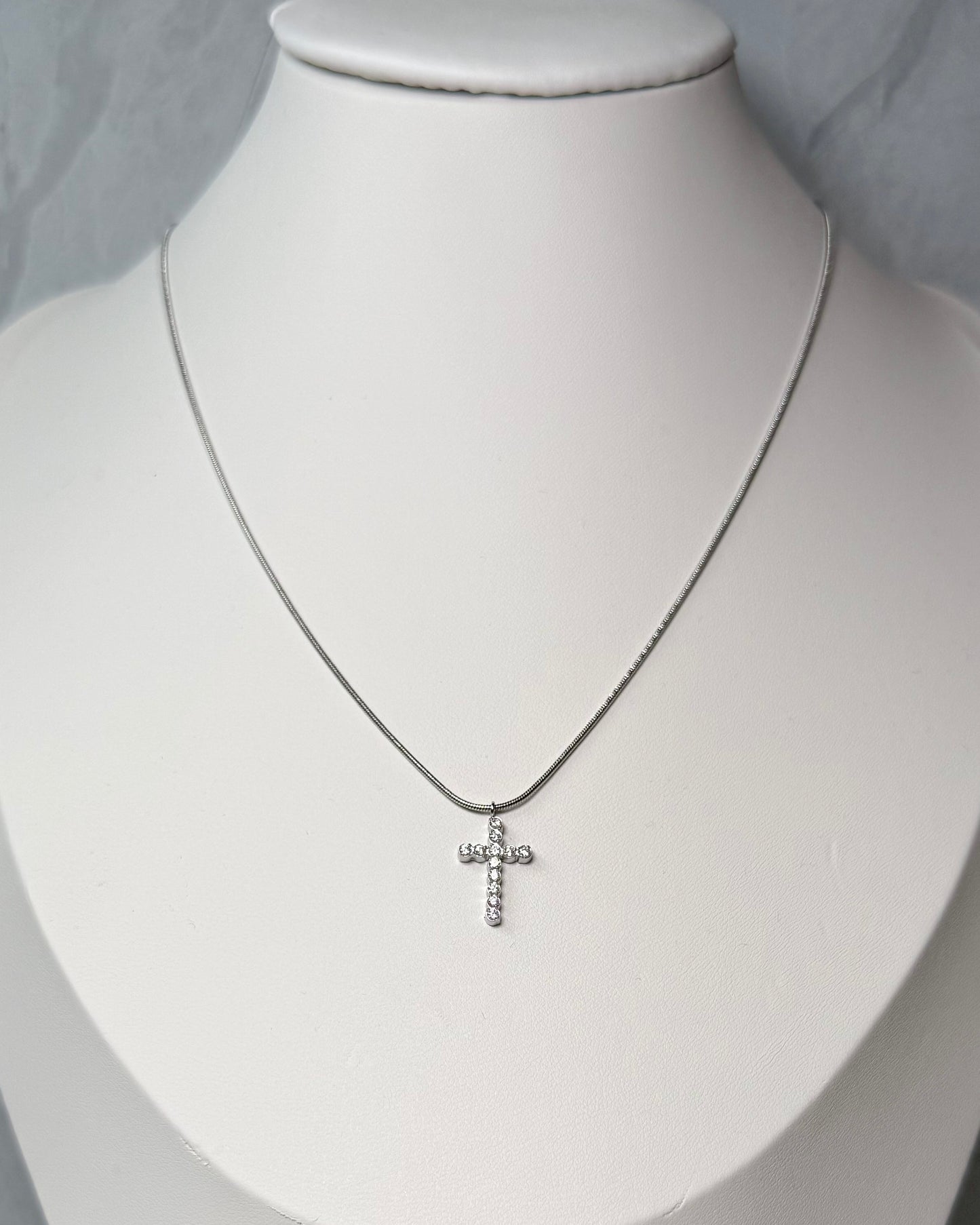 Collar Cruz Diamond Plata