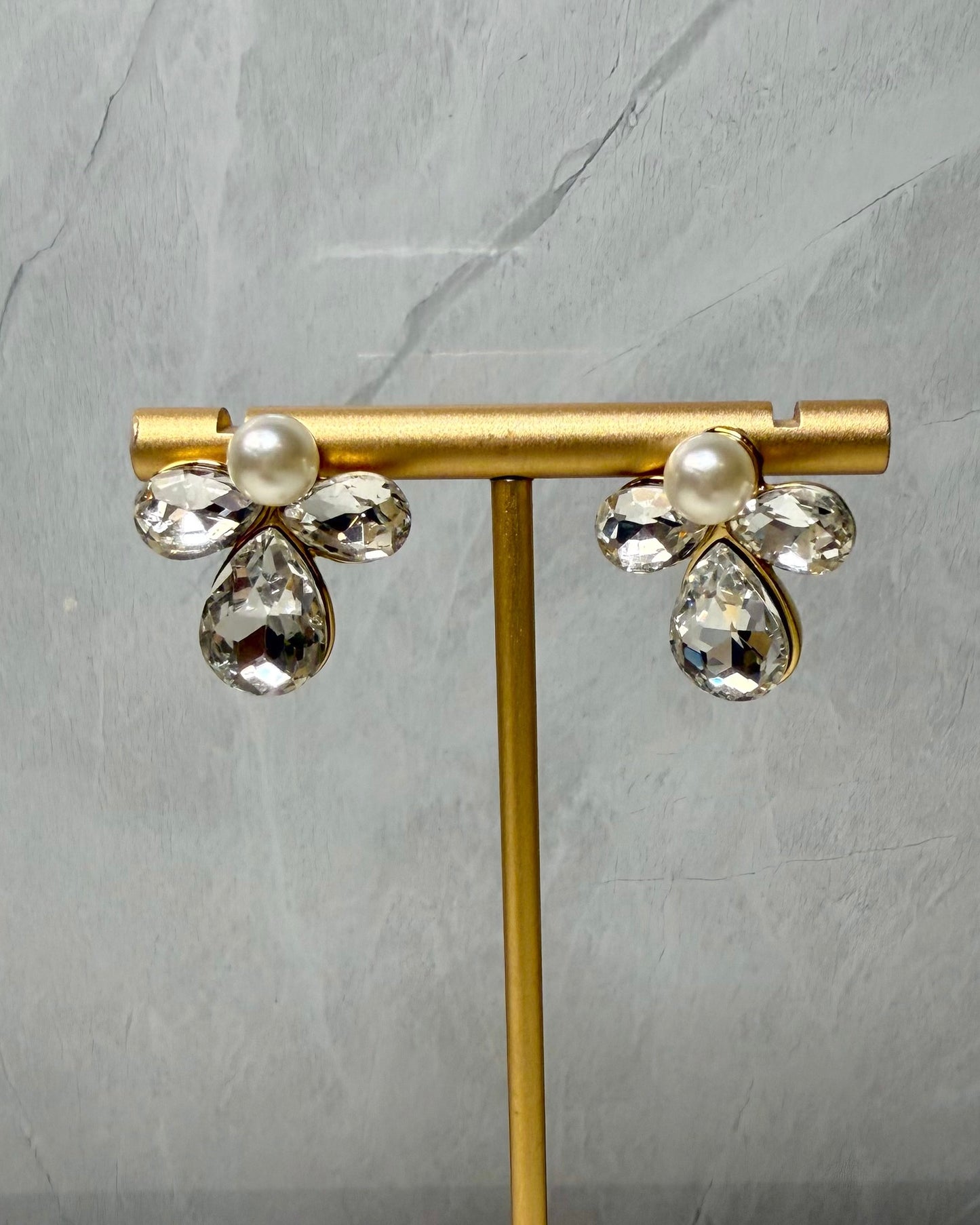 Aretes White crystal