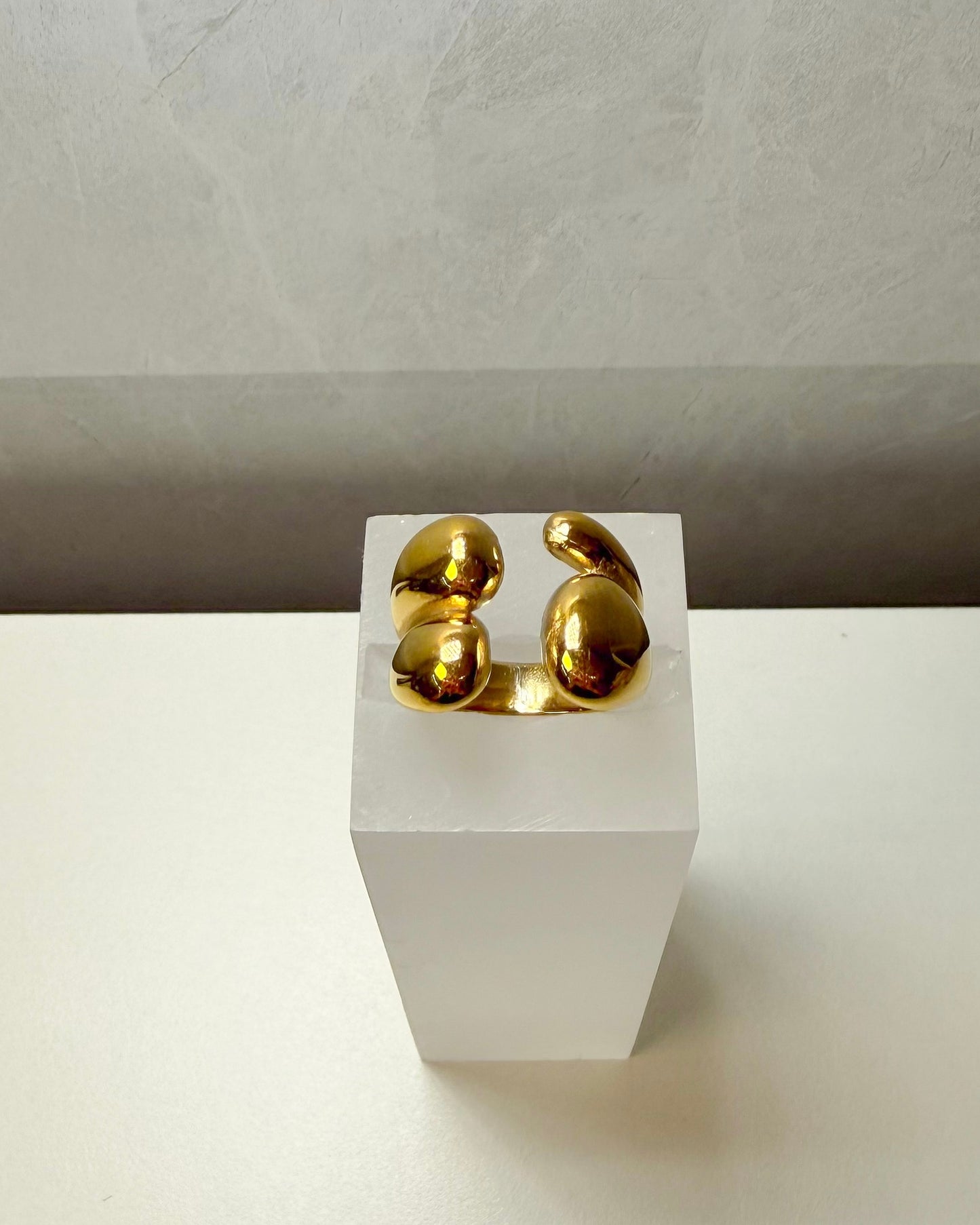 Anillo Four golden balls