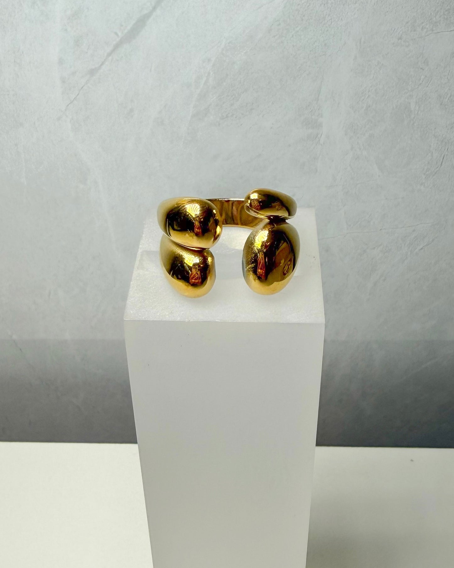 Anillo Four golden balls