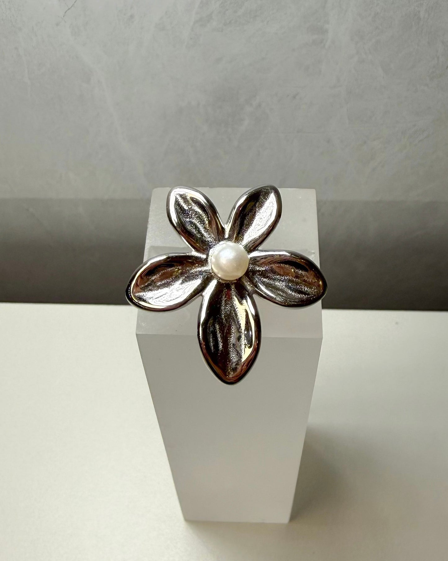 Anillo Flor plateada