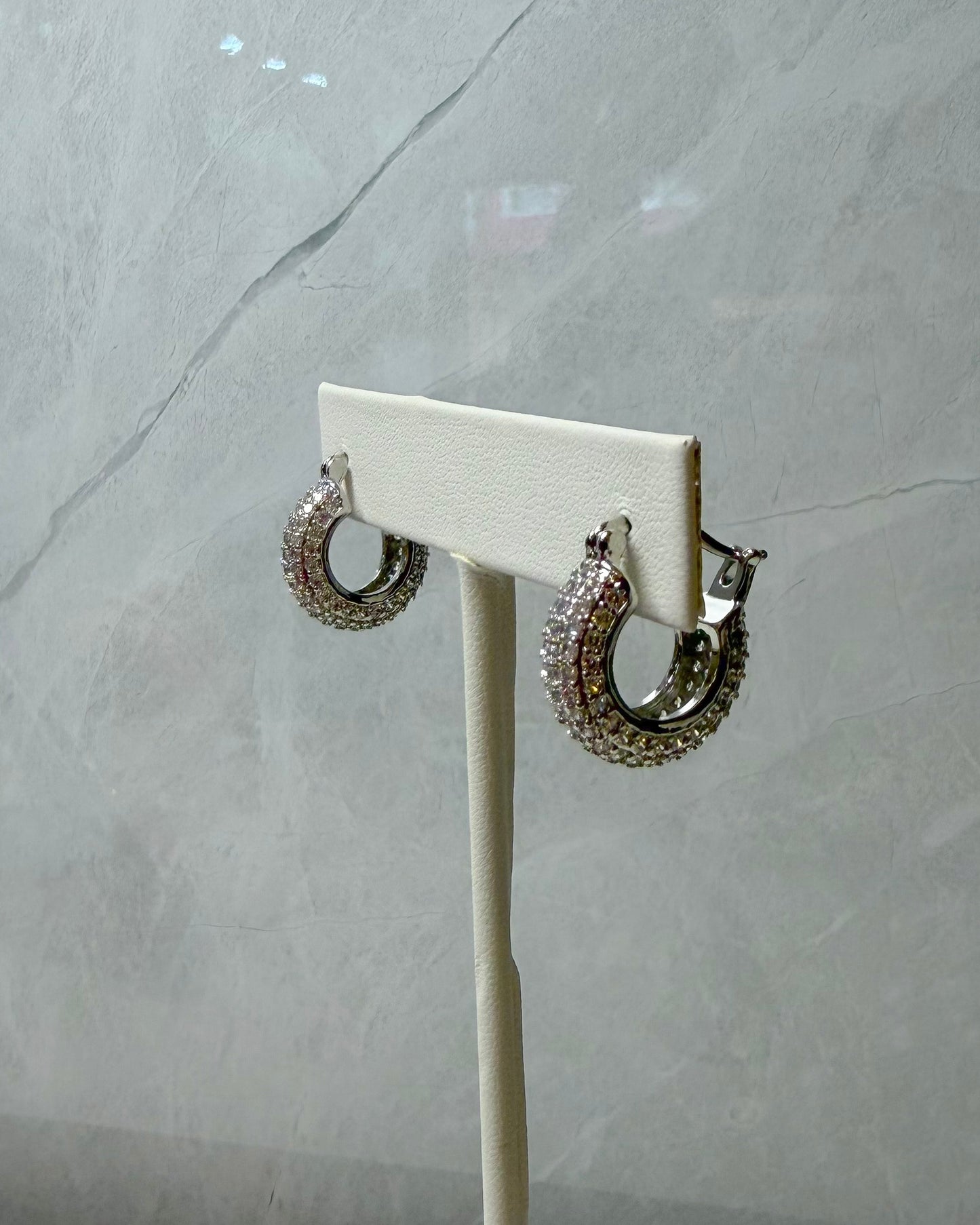 Aretes crystal circular