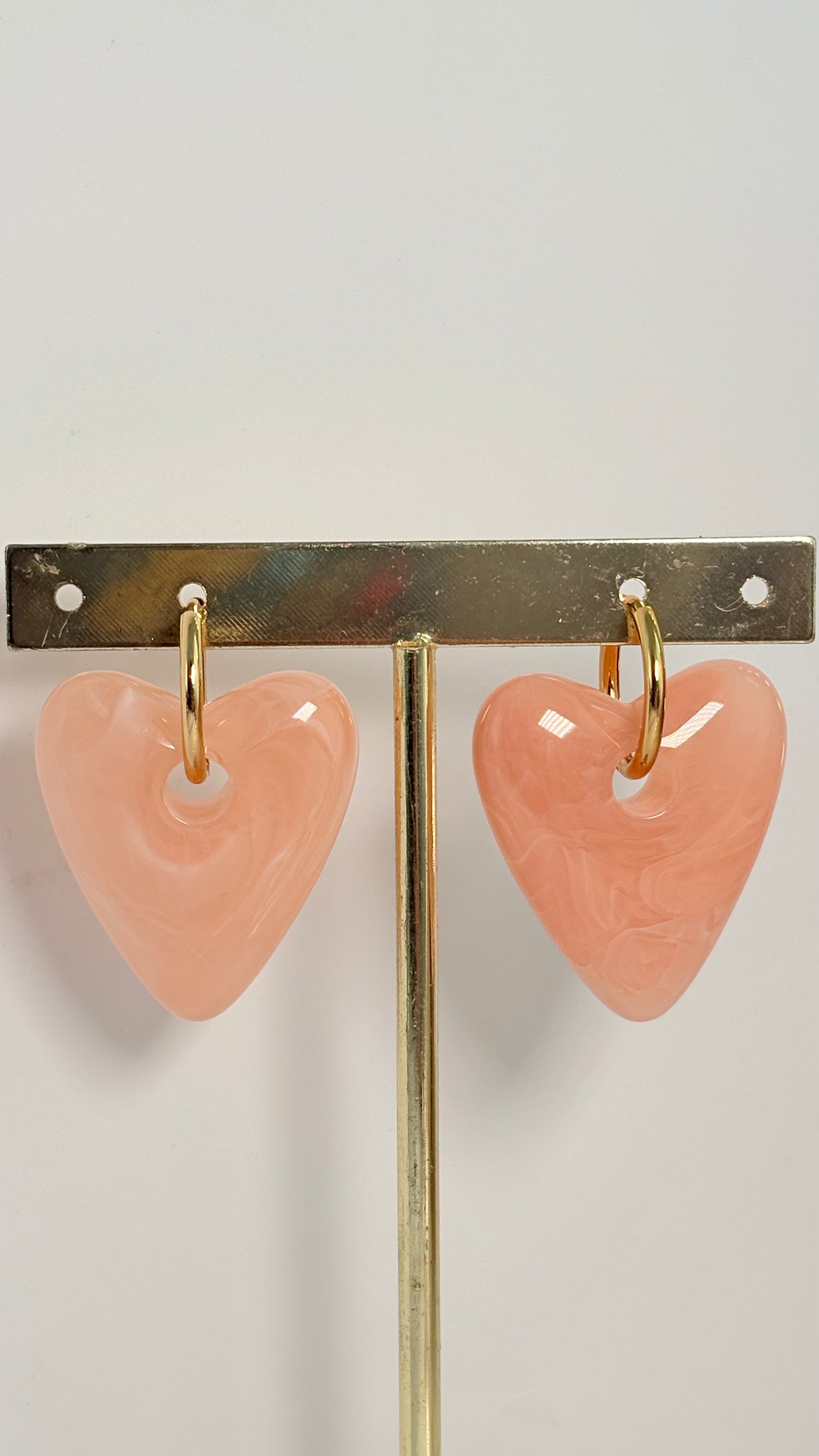 Aretes acrílico corazón rosa