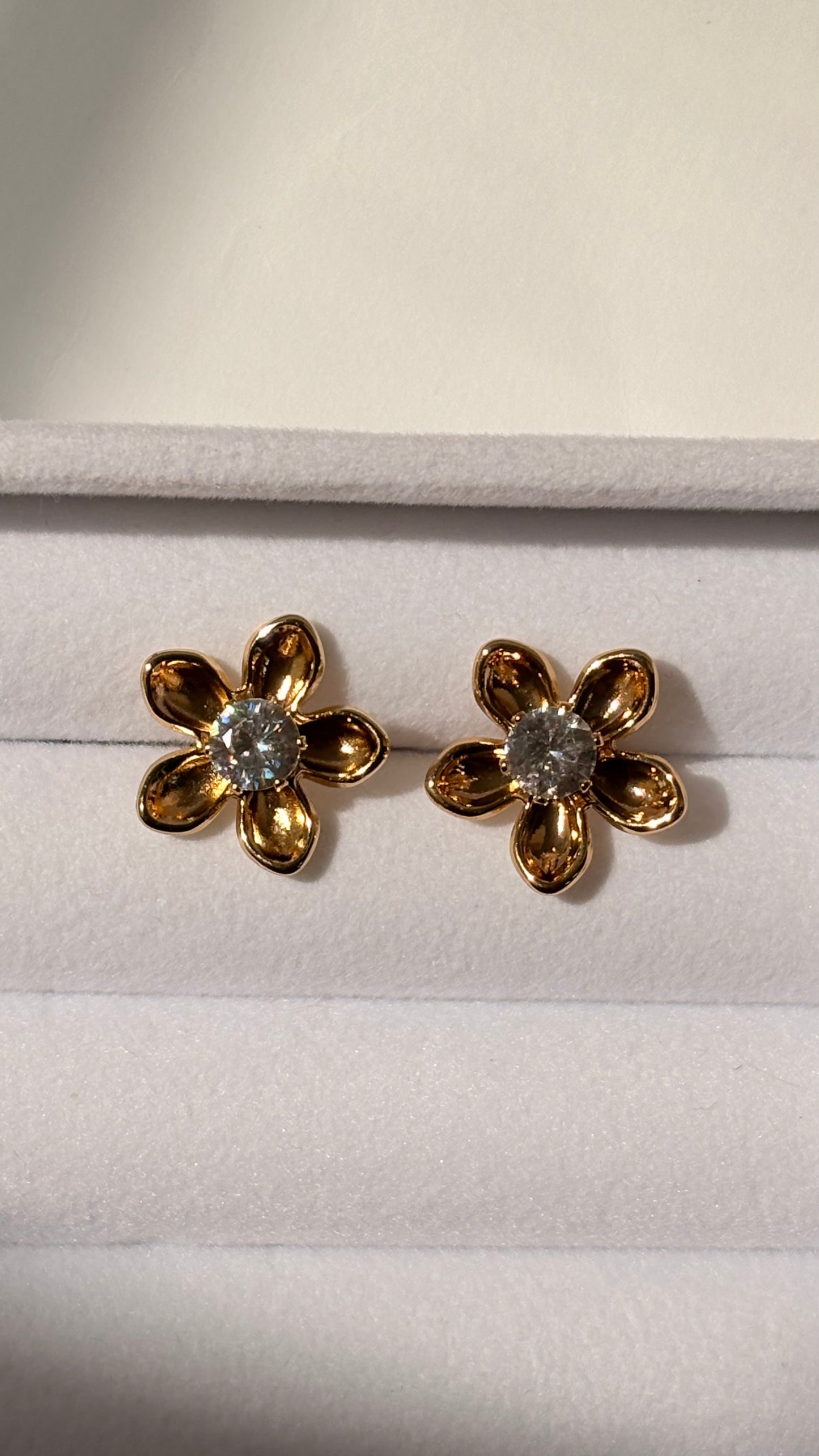 Aretes Flor Diamond