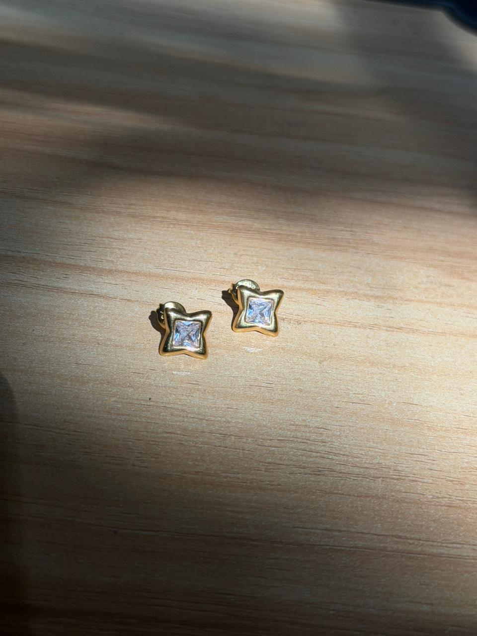 Aretes Diamond